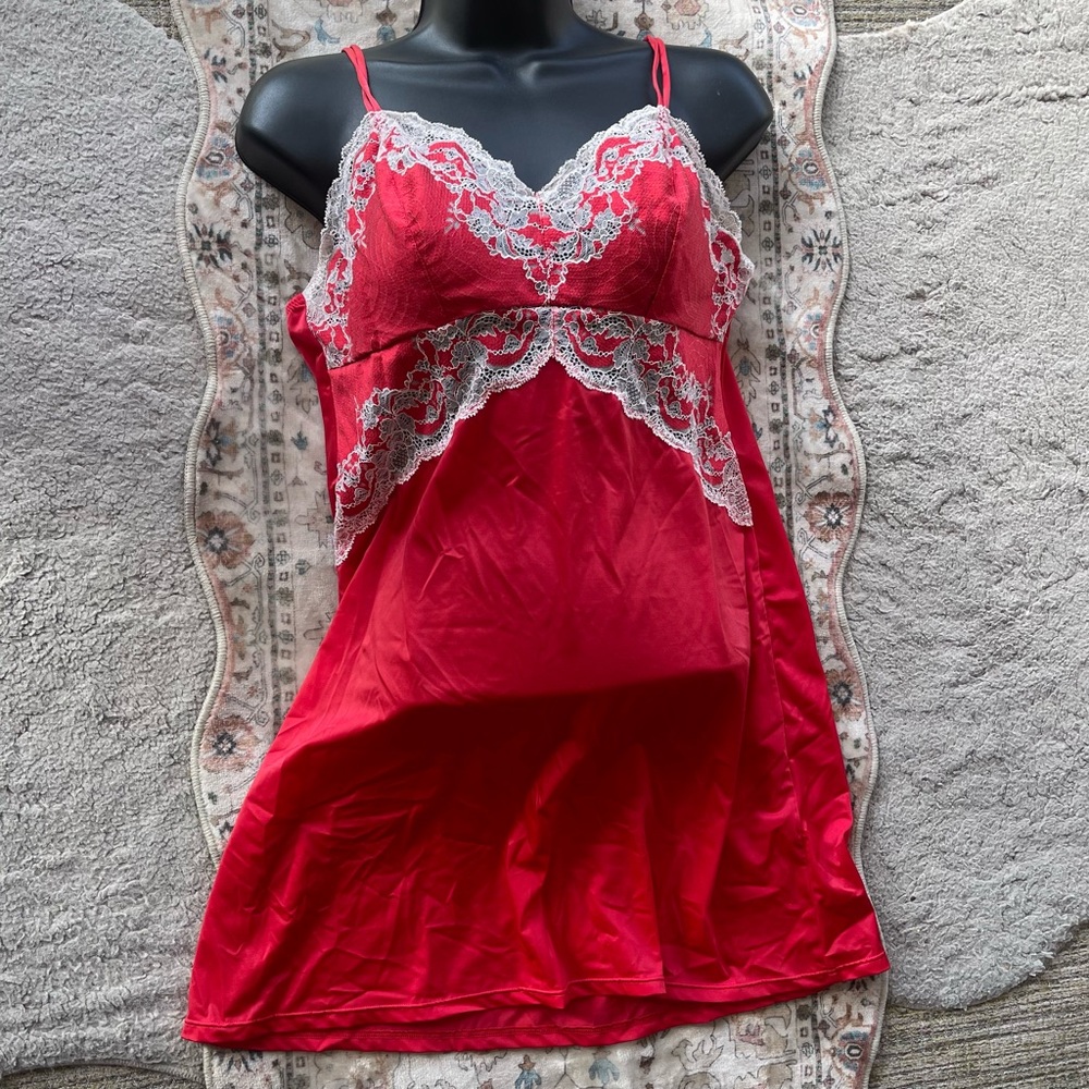 Wacoal Red Lace-Trim 90’s Indie Soft Glam Slip Dress